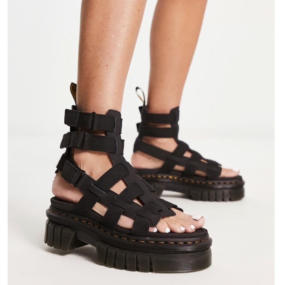 Dr. Martens Ricki Gladiator Platform Sandals Black Leather Webbing US 8 NEW